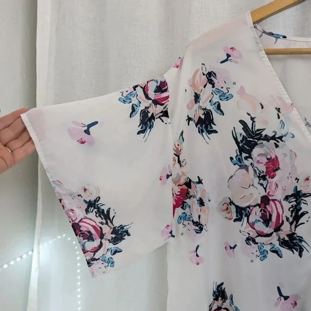 White floral flowy tunic with a knot front, oversized fit Womens size Large T18 - Picture 3 of 10